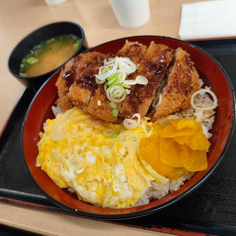 腹くっちぃ丼(安積パーキングエリア（上り線）スナックコーナー )