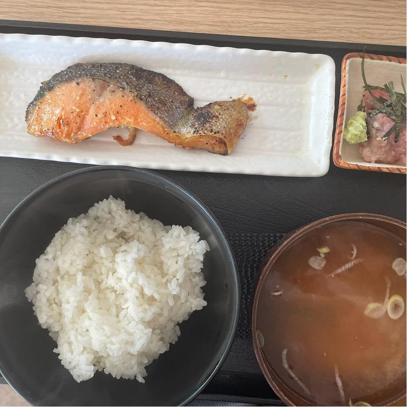 サーモン西京漬定食(場外市場 寺田屋商店)