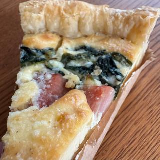 ベーコンとほうれん草のキッシュ