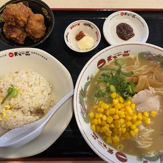 チャーハンこってり唐揚定食(天下一品健軍店)