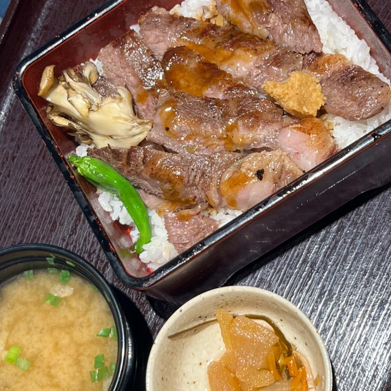 サーロインステーキ重セット(洋食屋 丸の内ポールスター)