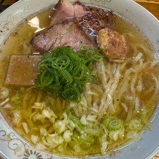 地鶏魚介塩ラーメン