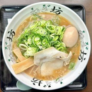 ねぎラーメン 味玉(ん麺 ねぎ坊)