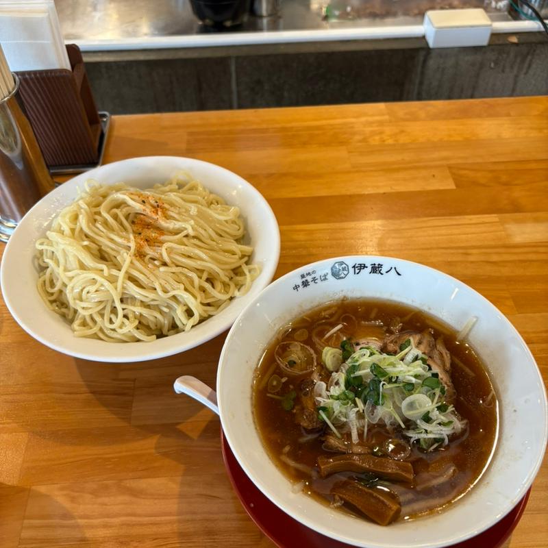 (築地の中華そば 伊蔵八)