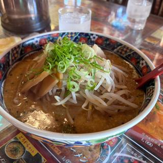 みそとんらーめん