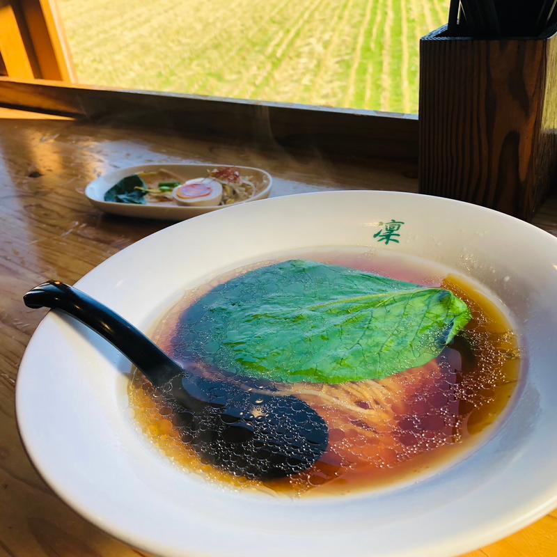 淡麗 醤油(ラーメン専門店 凛)