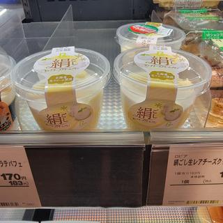 絹ごし生レアチーズクリームプリン(ザ・ガーデン自由が丘 浦和店)