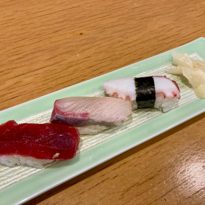 追加3貫（ハマチ、マグロ、タコ）(すし処 彩旬)