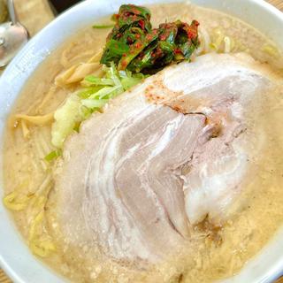豚骨醤油 こってり 自家製ニラ南蛮漬け(ラーメン石乃黒)