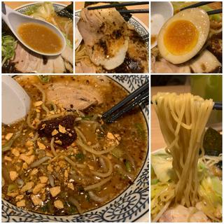 熟成醬油とんこつ黒チャーシュー麺