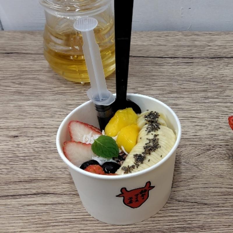 アサイーボウル(赫牛のアイス工房 北野店)