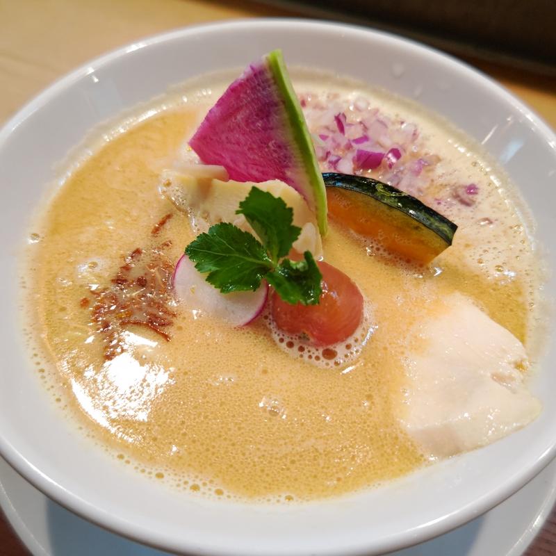 鶏白湯醤油Soba＋紫たまねぎ(銀座 篝(かがり)鎌倉店)