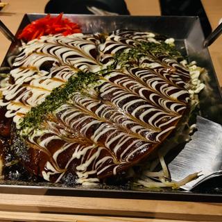 博多もつ玉うどん〜広島風〜