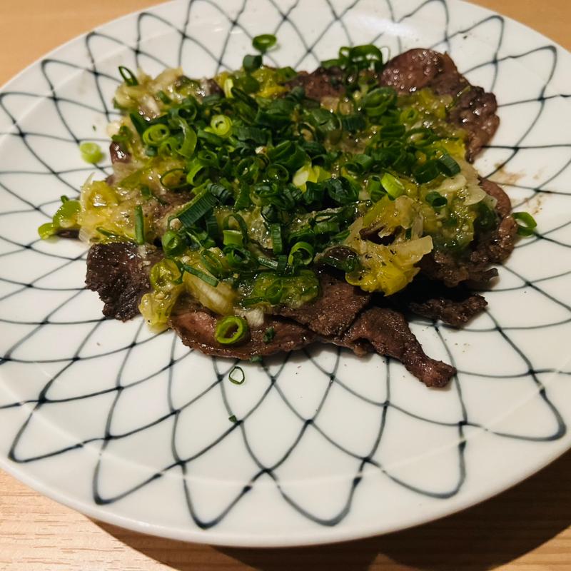 牛タンの炭火焼き(酒と鉄板 ぴかいち 博多店)