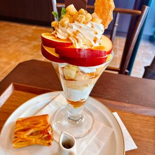 ウインター•ルージュアップルパイパフェ(ARROW TREE 京都三条店 （アローツリー）)
