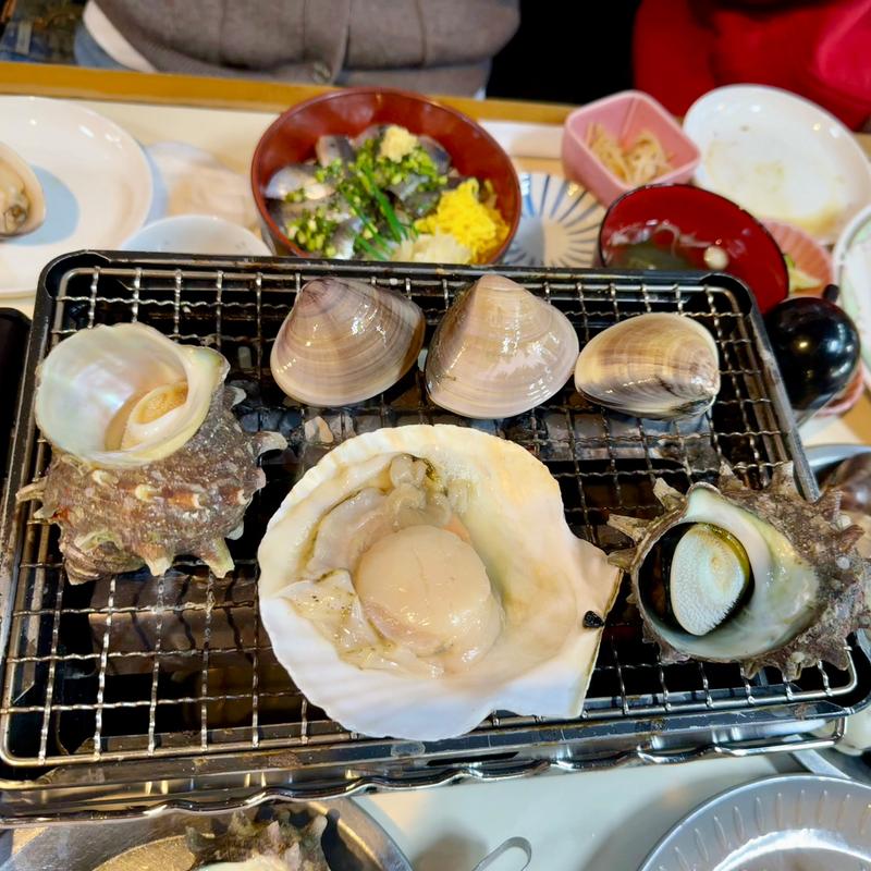 さざえ、ホタテ、はまぐり(浜茶屋網元 )