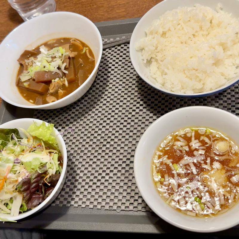 新鮮牛もつ煮ごはん (銀座ホール)