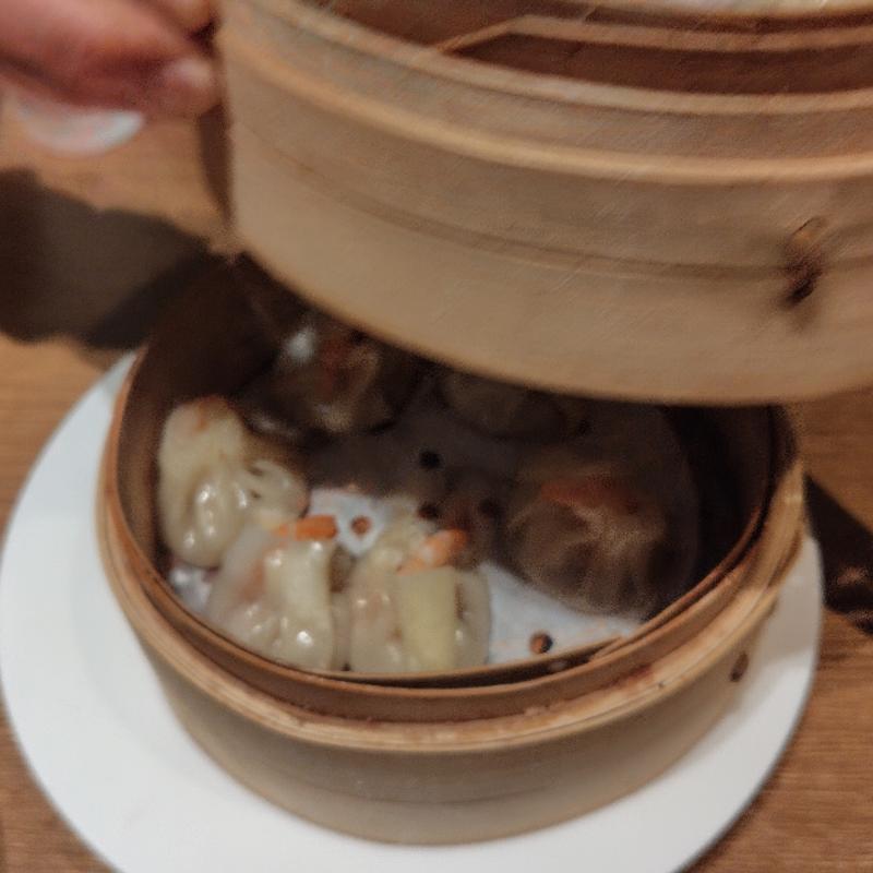 海老小籠包4個(台湾小籠包　京都ヨドバシ店)