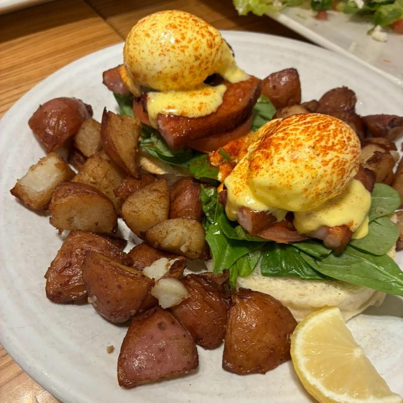 エッグベネディクト(ピカ's カフェ)