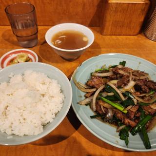 ニラレバ炒め定食(珍萬21)