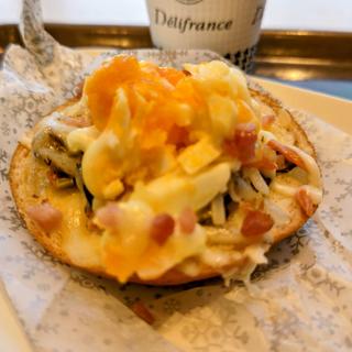 ベーグルのホットサンド(15種の野菜のミモザ風サラダ)(Delifrance 港南台店)