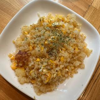 玉子入りガーリックライス(洋食のグルメ)