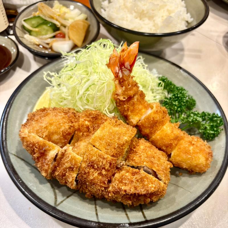 ひれかつ定食エビフライ付き(美とん)