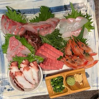 刺身盛り合わせ(旬鮮酒肴 あら磯)