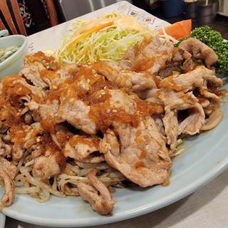 豚焼肉(特製ソースかけ・チーズ春巻付)