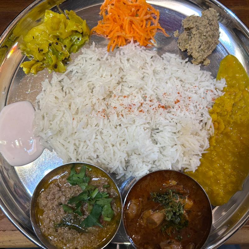 2種あいがけ(間借りカレー(アマテラスカフェ))