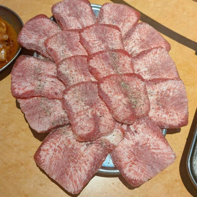 上タン(ロース焼肉専門店 肉酒場)