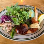 エビフライとポルチーニ茸のクリームコロッケ