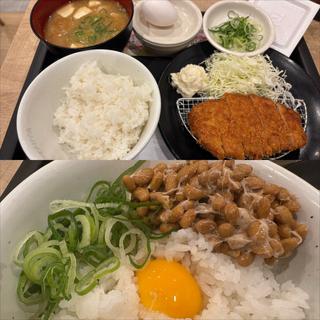 特朝・ロース定食・納豆・並(松屋 長津田店（松のや併設）)