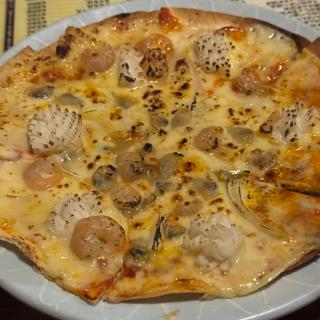 シーフードピザ(居酒場らーめんゆう太)