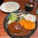 自家製ハンバーグ、ササミチーズ+目玉焼き