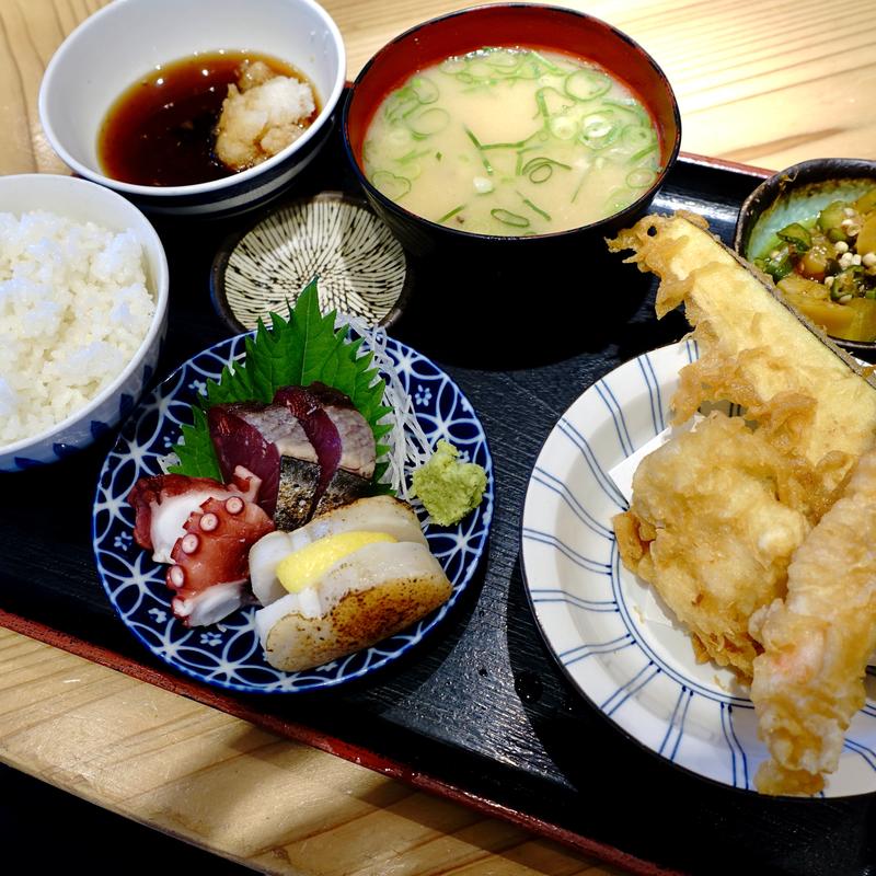 〈限定30食〉よくばり刺身定食(天ぷら大吉 バルチカ03店)