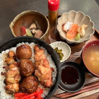 焼き鳥丼セット大盛り(刺身付き)