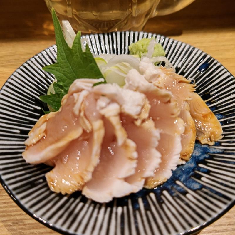 とり刺し(ハーフ)(動物園通りもつ肉店)