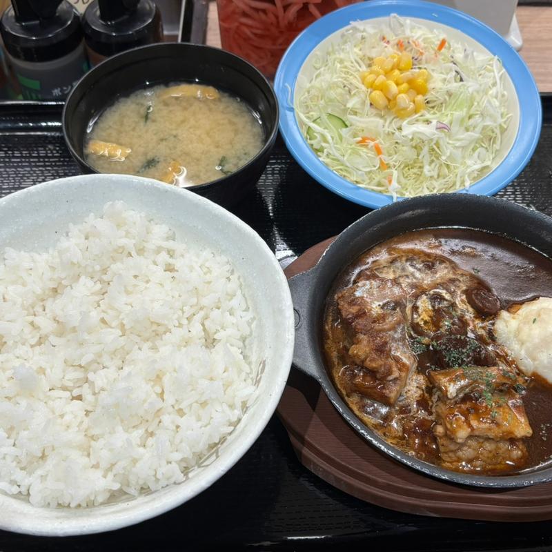 煮込みビーフシチューハンバーグ定食(松屋 西新宿8丁目店 （マツヤ）)
