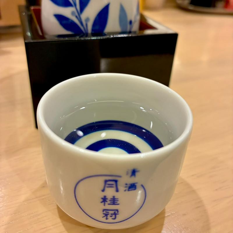 神聖（熱燗）(立ち飲み やみー ふたつめ)