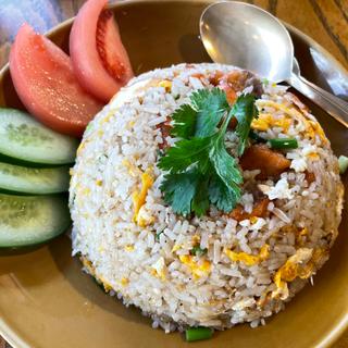 サーモン焼き飯