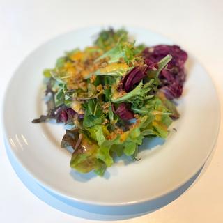 タパスがのったグリーンサラダ(GARB Tokyo)