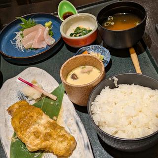お魚定食(旬房 街道 青葉 )