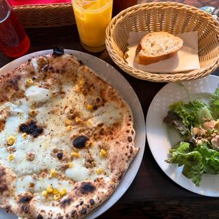 本日の石窯焼きピッツァ(ポンテ チェントロ 佃店)