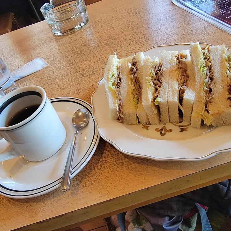 生姜焼きサンド＋コーヒーセット(喫茶はすね)