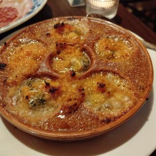 ムール貝のつぼ焼き～自家製香草バター～(路地裏イタリアン51K)