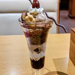 マロンとショコラのパフェ