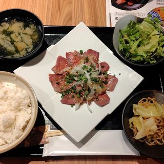 牛タンローストビーフ