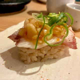 厚切炙りぶり鬼おろしぽん酢(鮨・酒・肴 杉玉 伏見桃山)