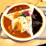 3種　ポークビンダル、海老ココナッツ、無水チキン(Spice Theater NewMan高輪店)